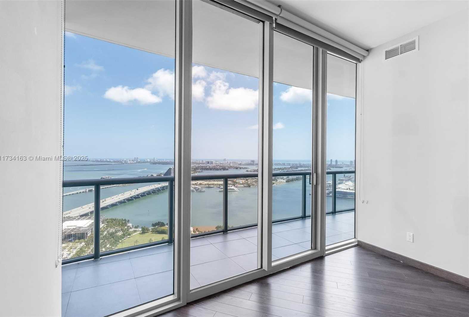 Small Image of 888 BISCAYNE BLVD #4810, Miami Number 15