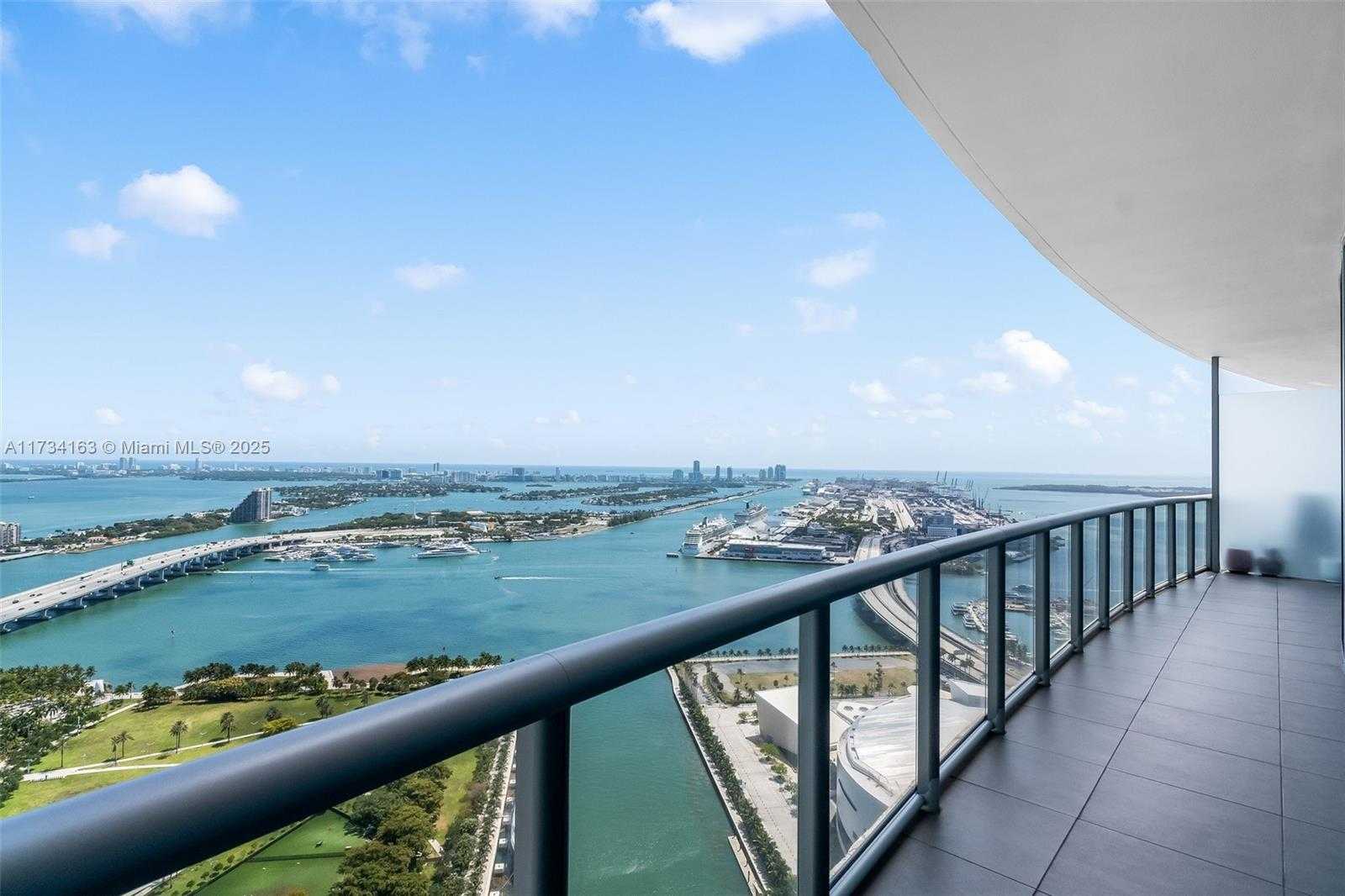 Small Image of 888 BISCAYNE BLVD #4810, Miami Number 2