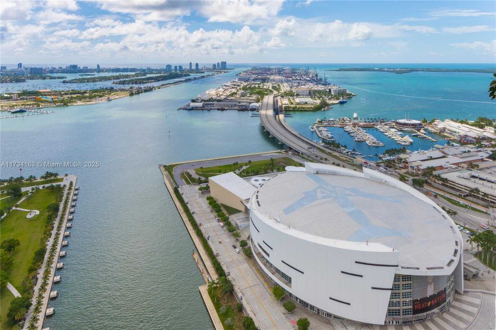 Small Image of 888 BISCAYNE BLVD #4810, Miami Number 22