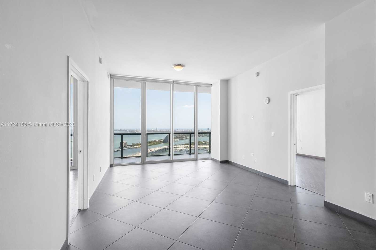 Small Image of 888 BISCAYNE BLVD #4810, Miami Number 7