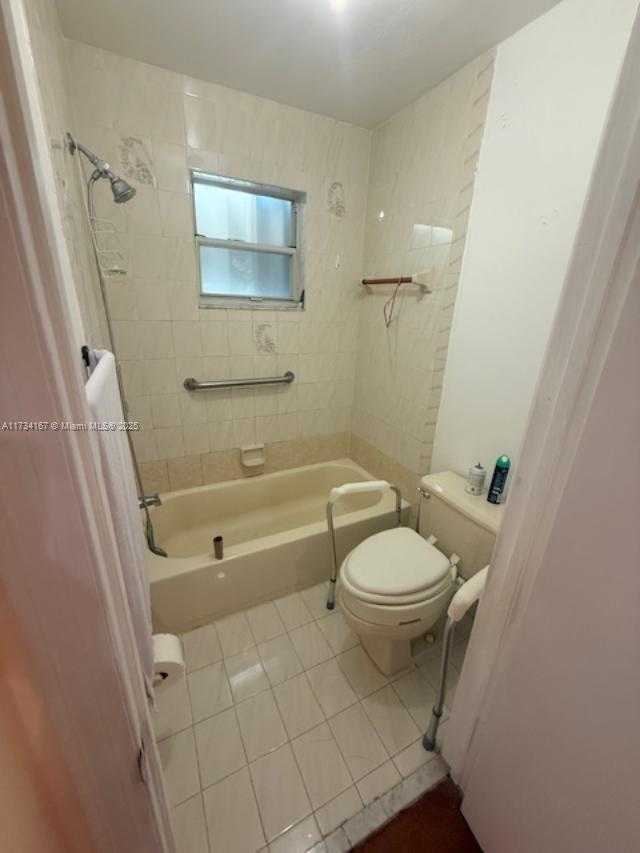Small Image of 6420 SOUTH WEST 129TH PL #206, Miami Number 12