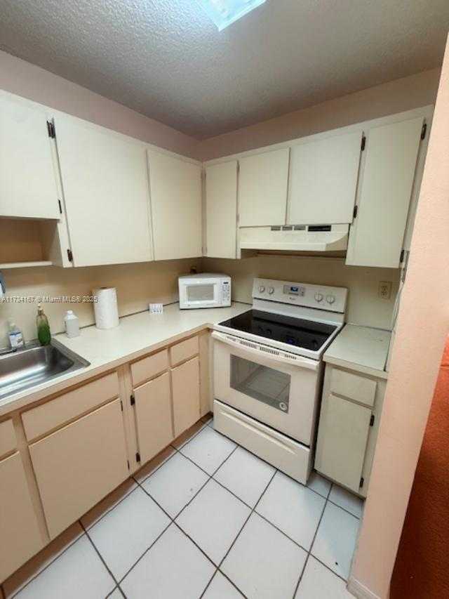 Small Image of 6420 SOUTH WEST 129TH PL #206, Miami Number 6