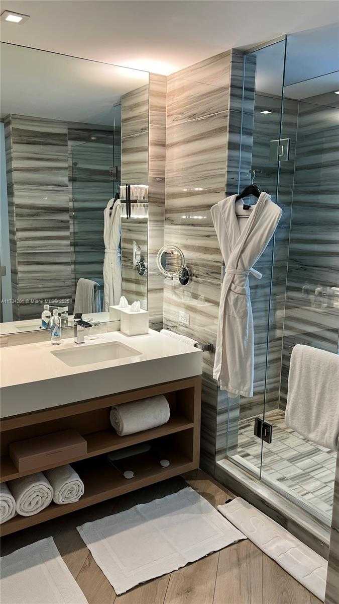 Small Image of 2201 COLLINS AVE #1102, Miami Beach Number 10