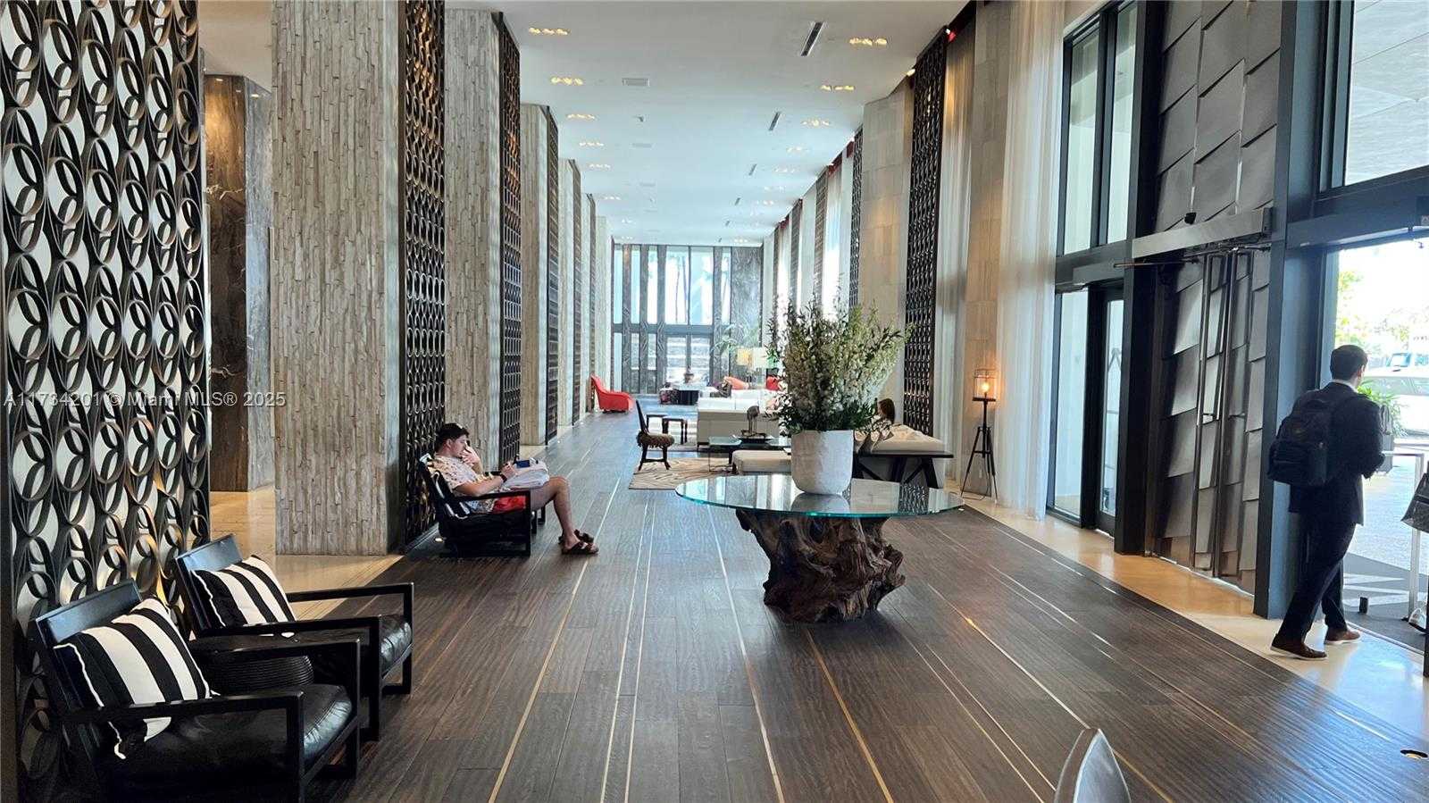 Small Image of 2201 COLLINS AVE #1102, Miami Beach Number 15