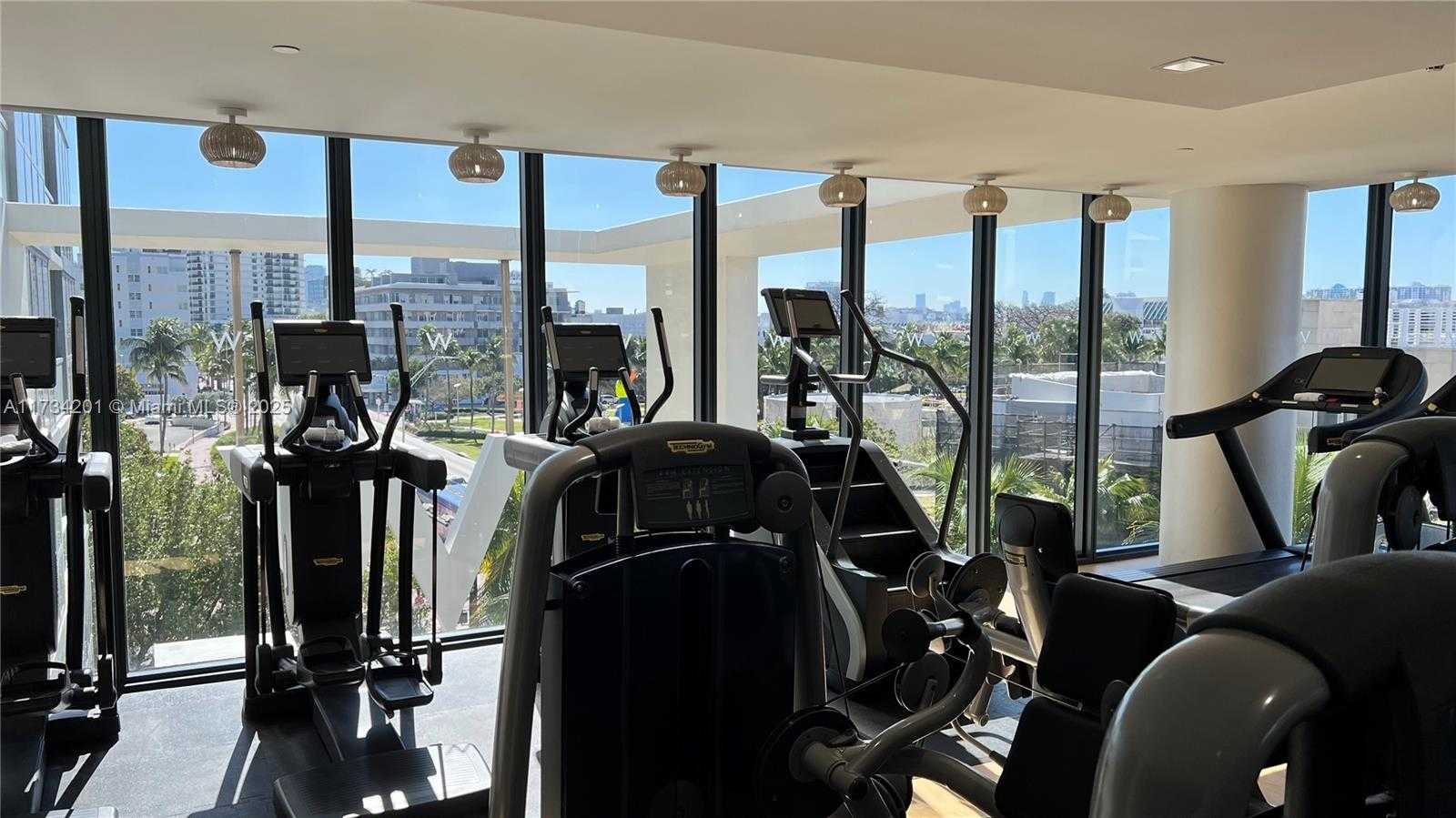 Small Image of 2201 COLLINS AVE #1102, Miami Beach Number 25