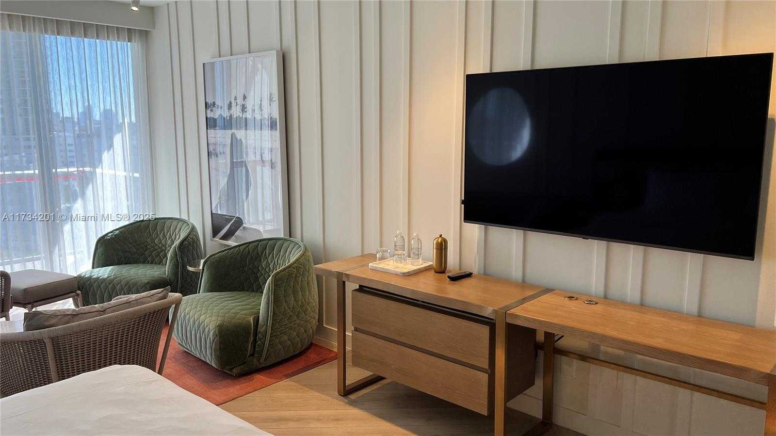 Small Image of 2201 COLLINS AVE #1102, Miami Beach Number 5