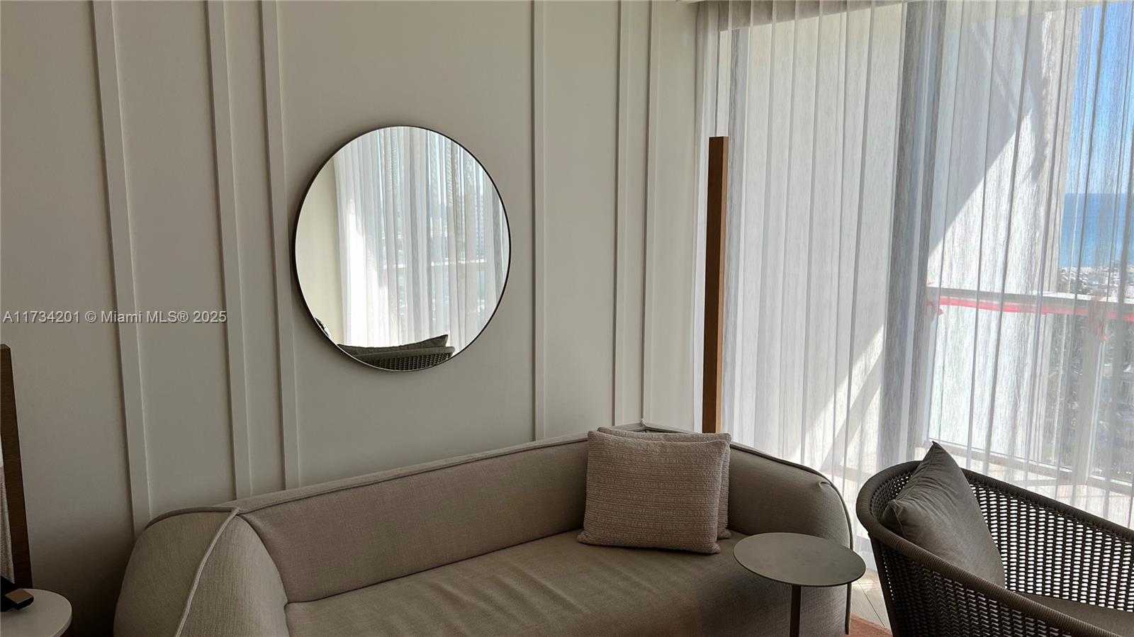 Small Image of 2201 COLLINS AVE #1102, Miami Beach Number 7