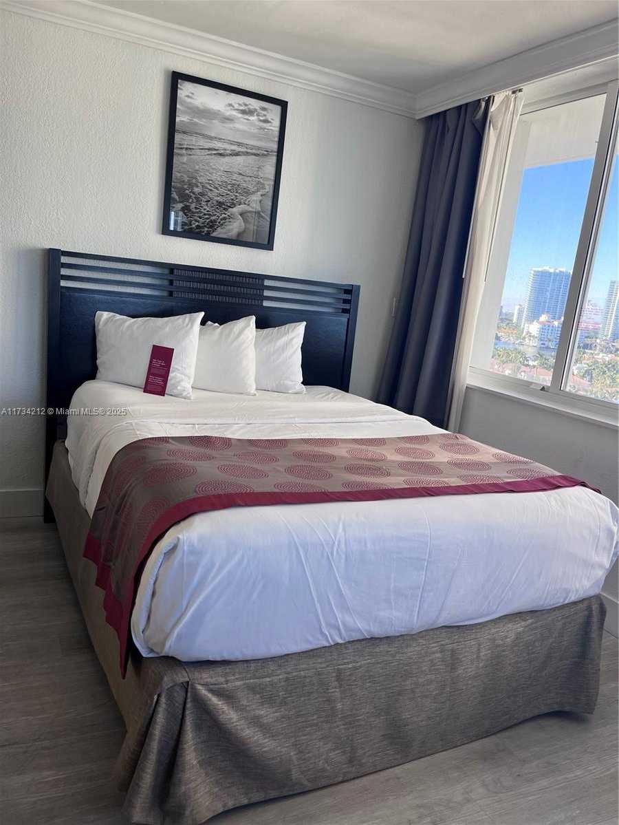 Small Image of 19201 COLLINS AVE #1126, Sunny Isles Beach Number 11