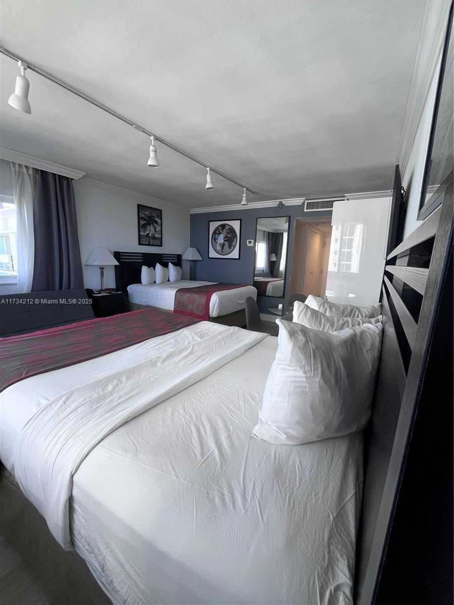Small Image of 19201 COLLINS AVE #1126, Sunny Isles Beach Number 13