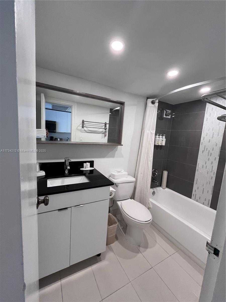 Small Image of 19201 COLLINS AVE #1126, Sunny Isles Beach Number 15