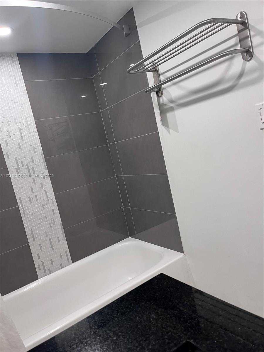 Small Image of 19201 COLLINS AVE #1126, Sunny Isles Beach Number 19