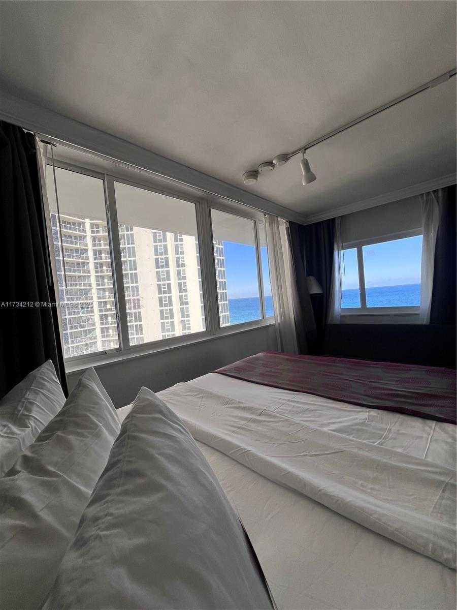 Small Image of 19201 COLLINS AVE #1126, Sunny Isles Beach Number 2