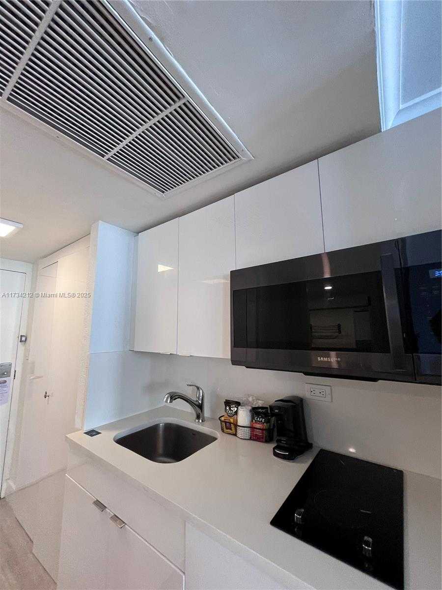 Small Image of 19201 COLLINS AVE #1126, Sunny Isles Beach Number 7