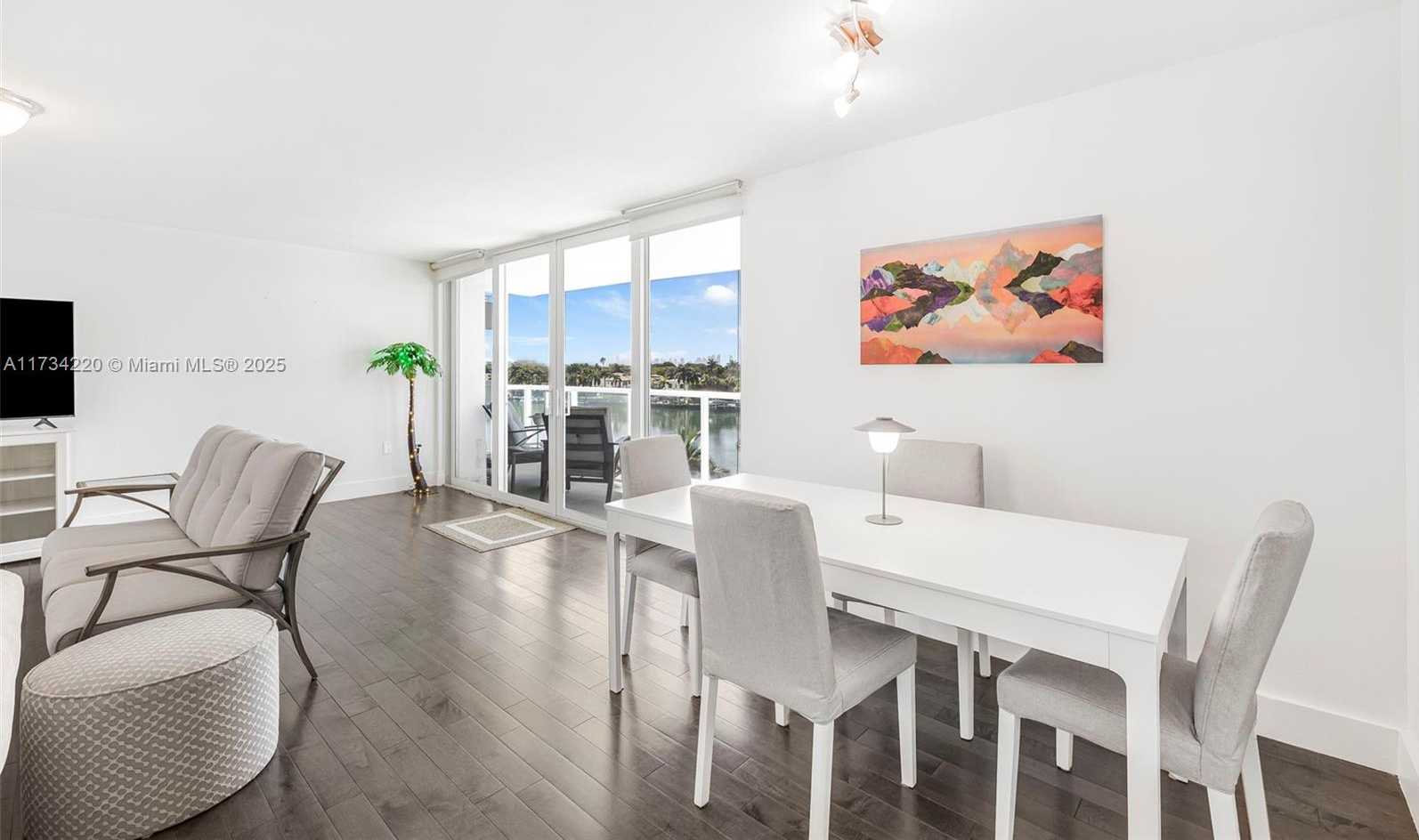 Small Image of 5750 COLLINS AVE #5B, Miami Beach Number 12