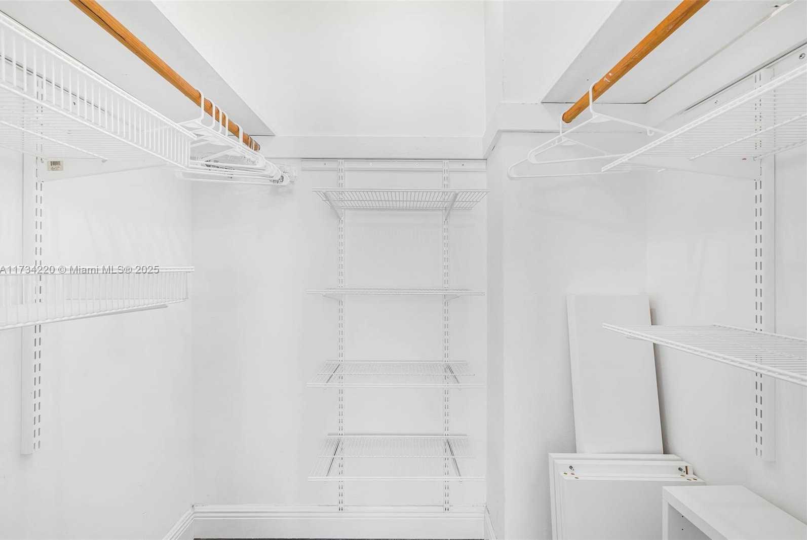 Small Image of 5750 COLLINS AVE #5B, Miami Beach Number 21