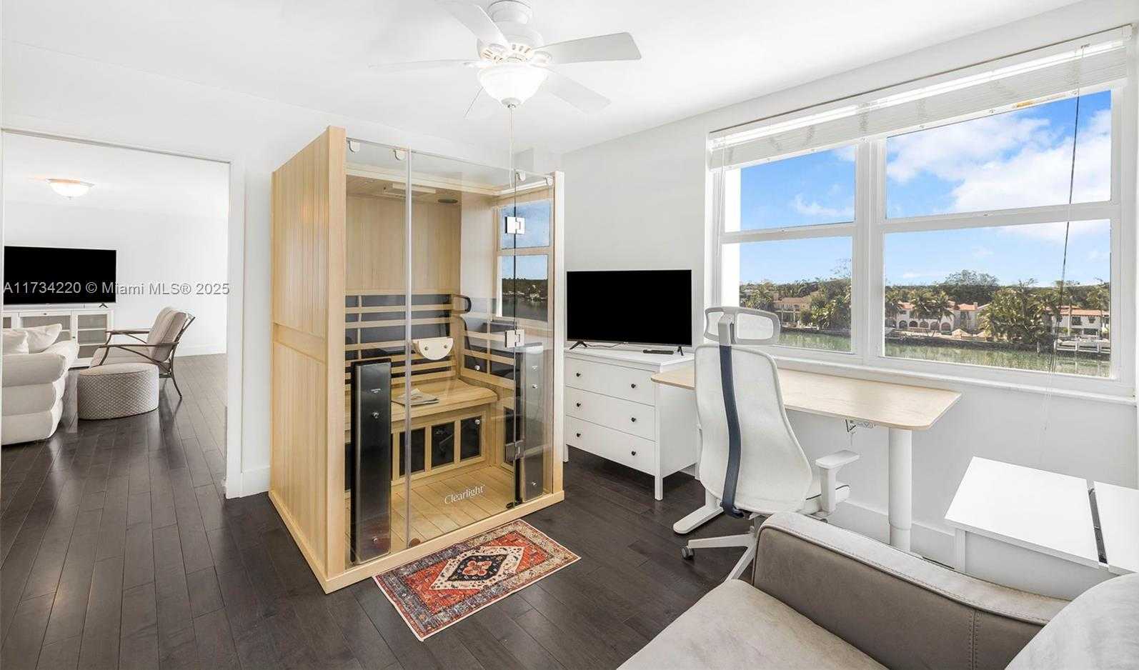 Small Image of 5750 COLLINS AVE #5B, Miami Beach Number 30