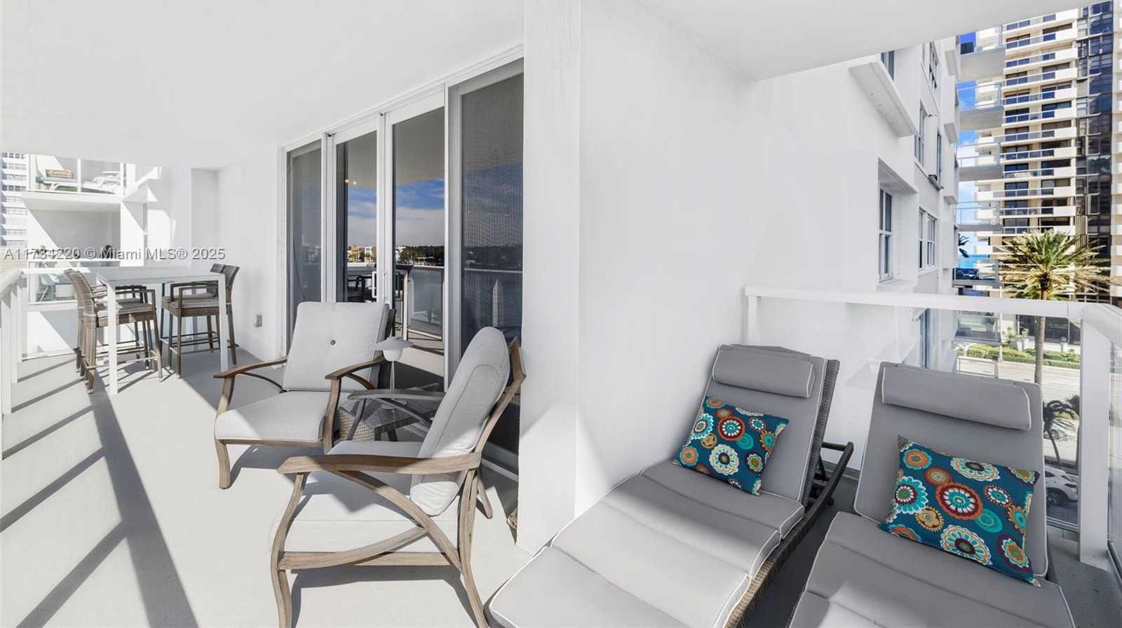 Small Image of 5750 COLLINS AVE #5B, Miami Beach Number 35