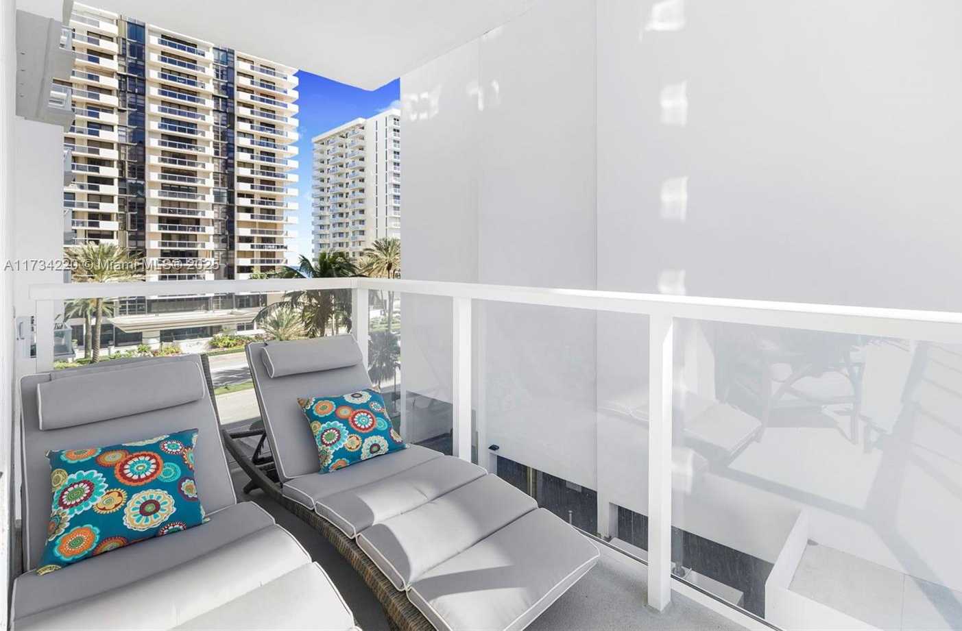Small Image of 5750 COLLINS AVE #5B, Miami Beach Number 36