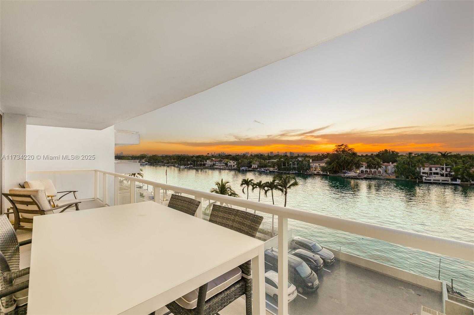 Small Image of 5750 COLLINS AVE #5B, Miami Beach Number 44