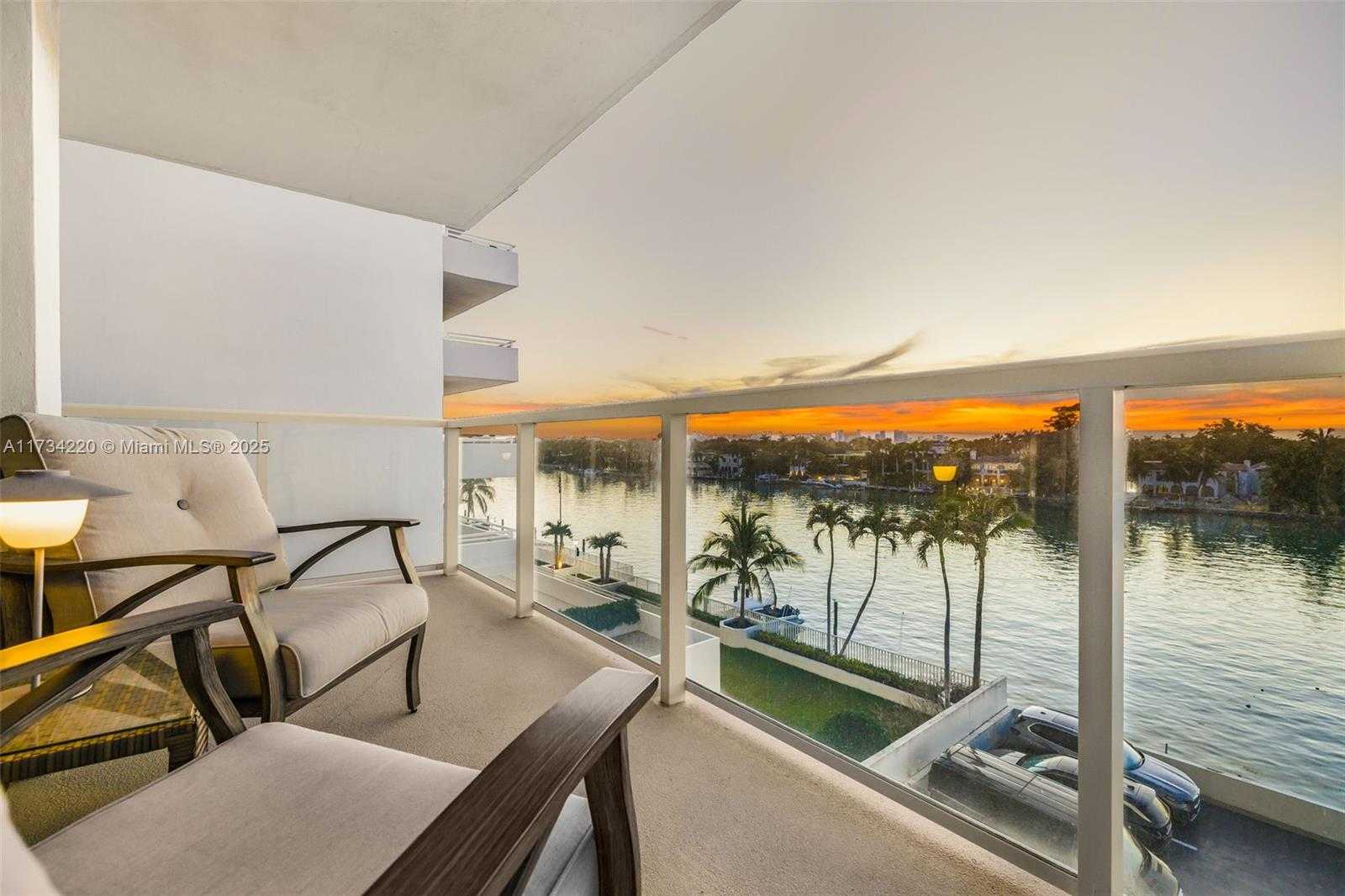 Small Image of 5750 COLLINS AVE #5B, Miami Beach Number 45