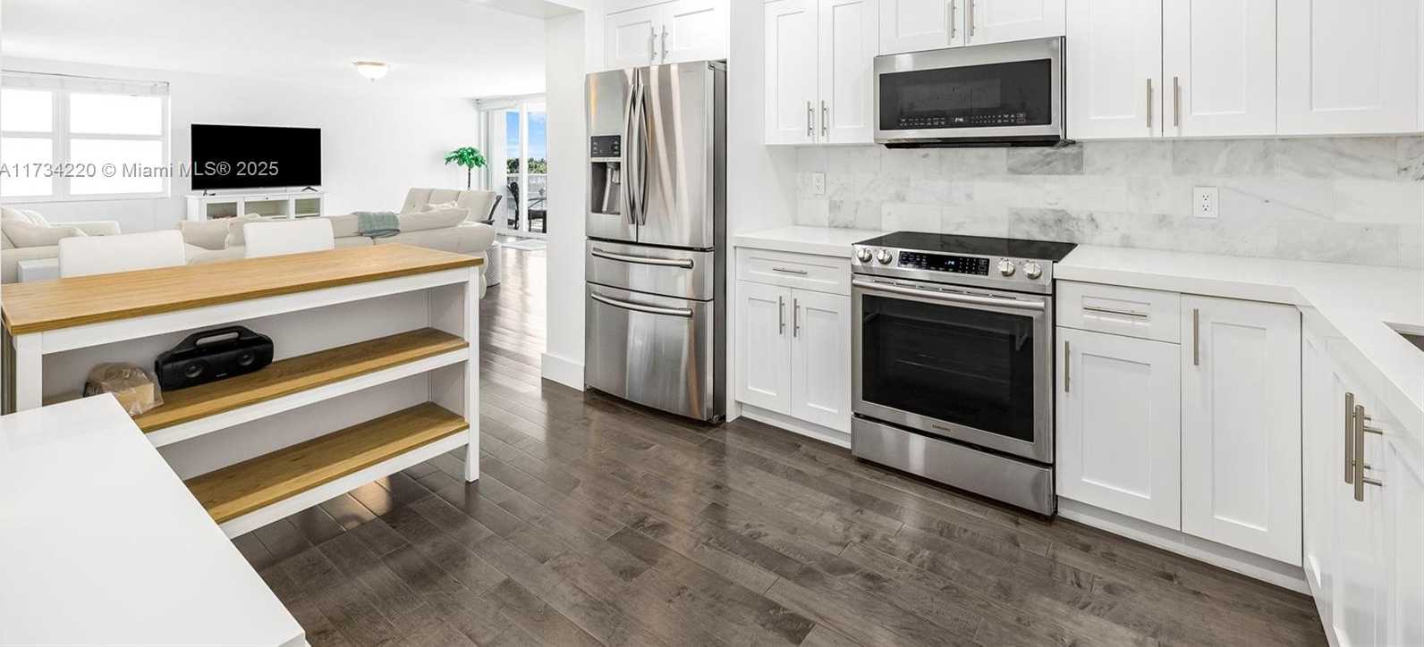 Small Image of 5750 COLLINS AVE #5B, Miami Beach Number 9