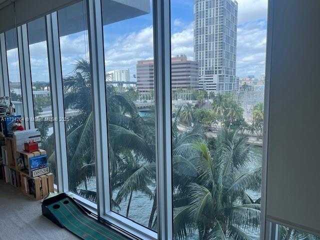 Small Image of 185 SOUTH WEST 7 ST #503, Miami Number 23