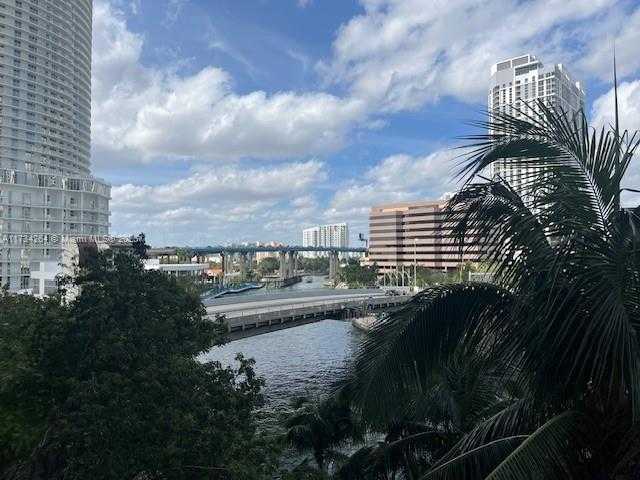 Small Image of 185 SOUTH WEST 7 ST #503, Miami Number 4