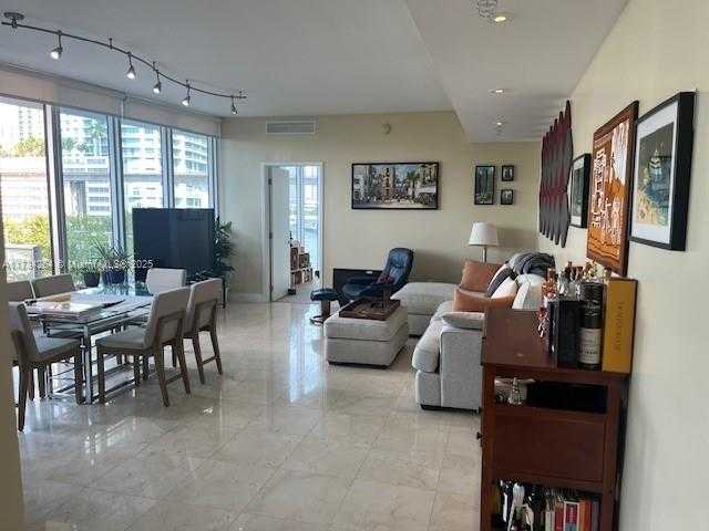 Small Image of 185 SOUTH WEST 7 ST #503, Miami Number 5