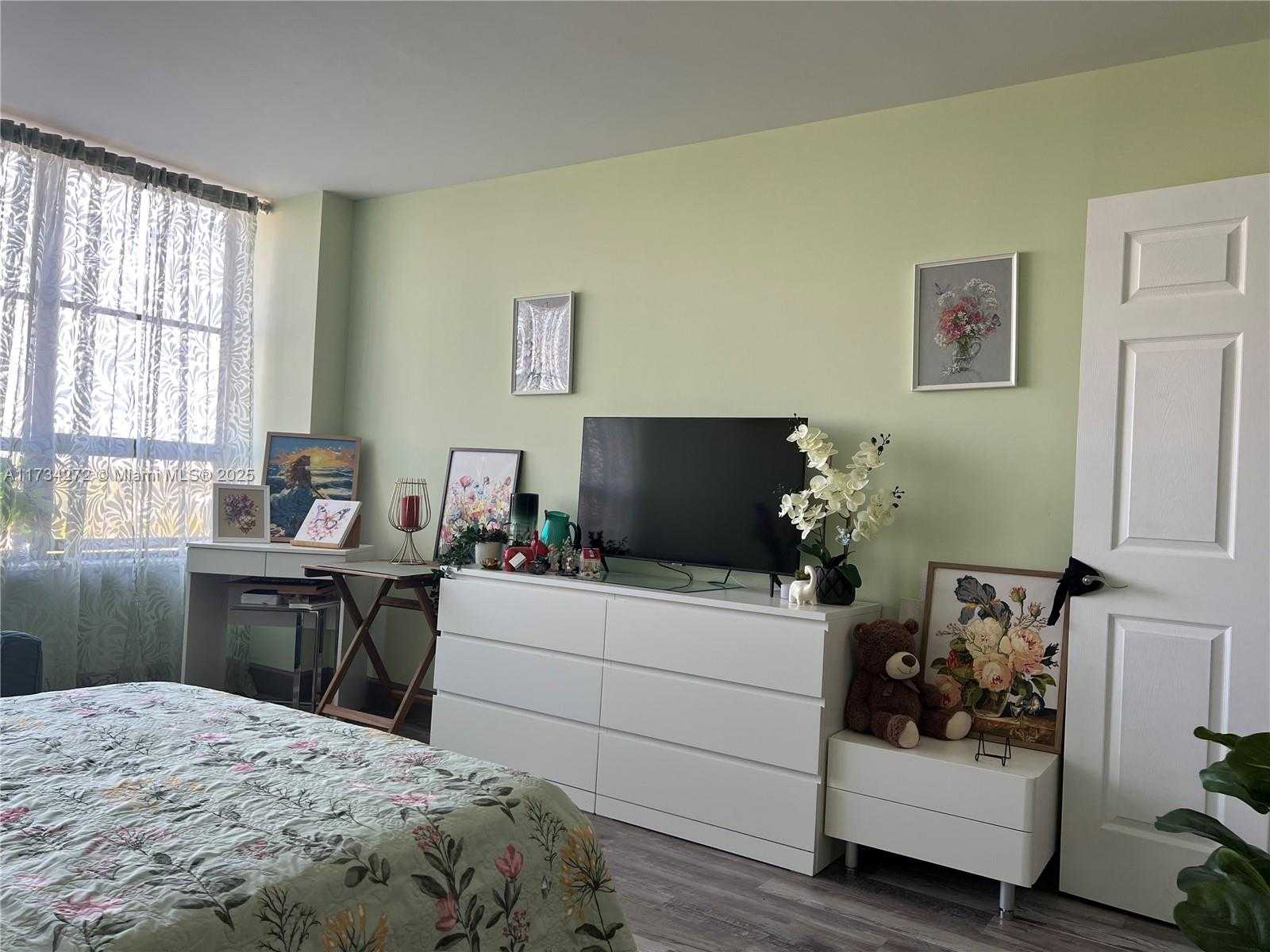 Small Image of 600 THREE ISLANDS BLVD #504, Hallandale Beach Number 10