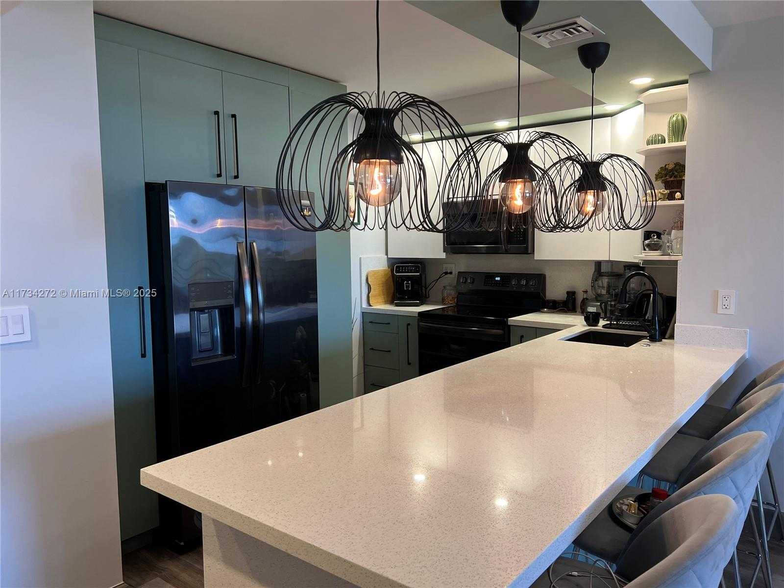 Small Image of 600 THREE ISLANDS BLVD #504, Hallandale Beach Number 3