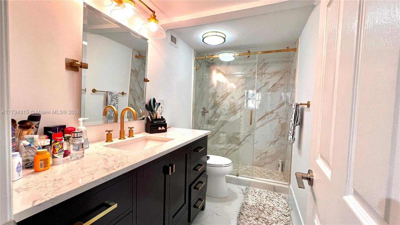 Small Image of 6039 COLLINS AVE #1210, Miami Beach Number 16