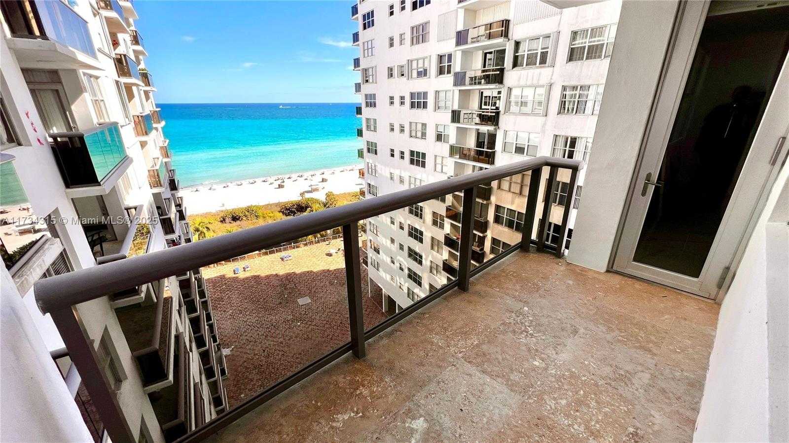 Small Image of 6039 COLLINS AVE #1210, Miami Beach Number 18