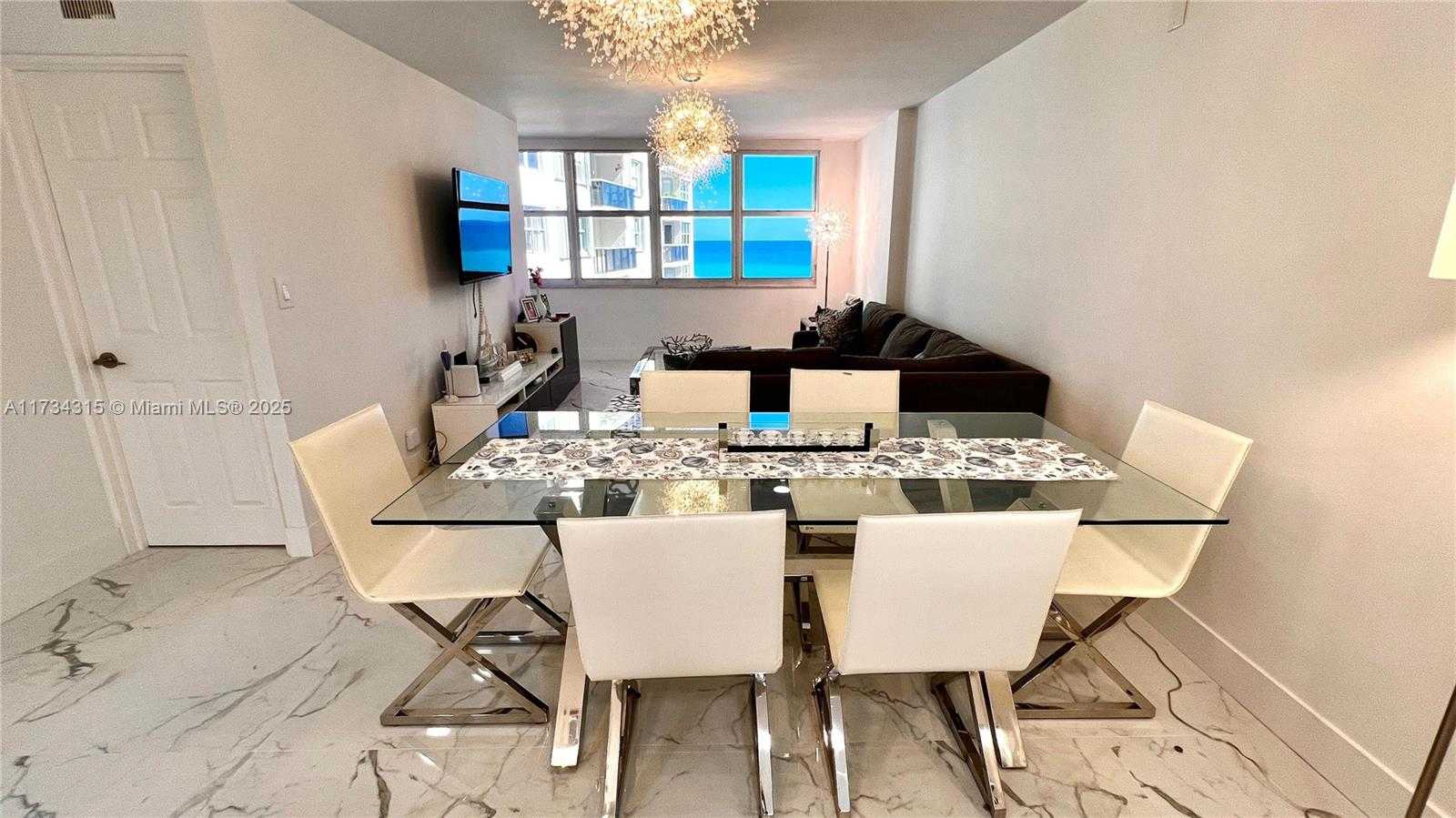 Small Image of 6039 COLLINS AVE #1210, Miami Beach Number 4