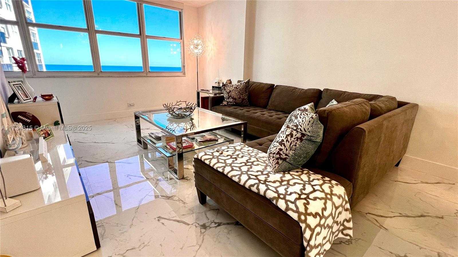 Small Image of 6039 COLLINS AVE #1210, Miami Beach Number 5