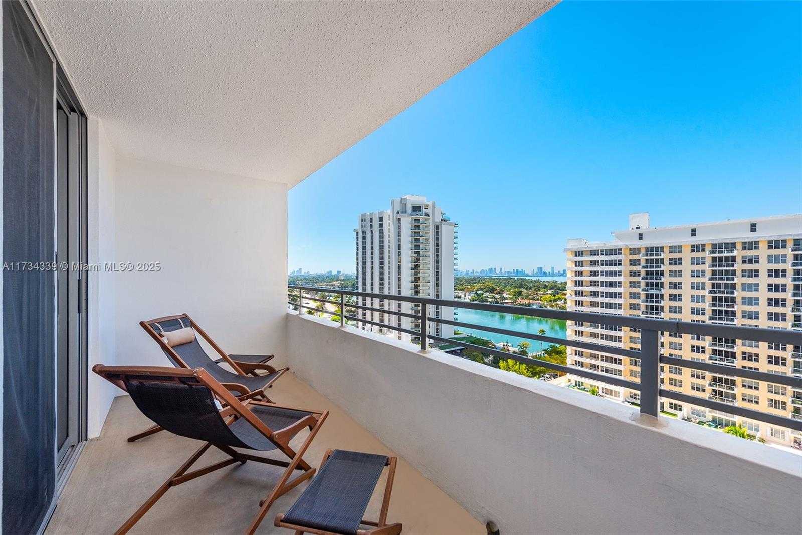 Small Image of 5555 COLLINS AVE #15Z, Miami Beach Number 10