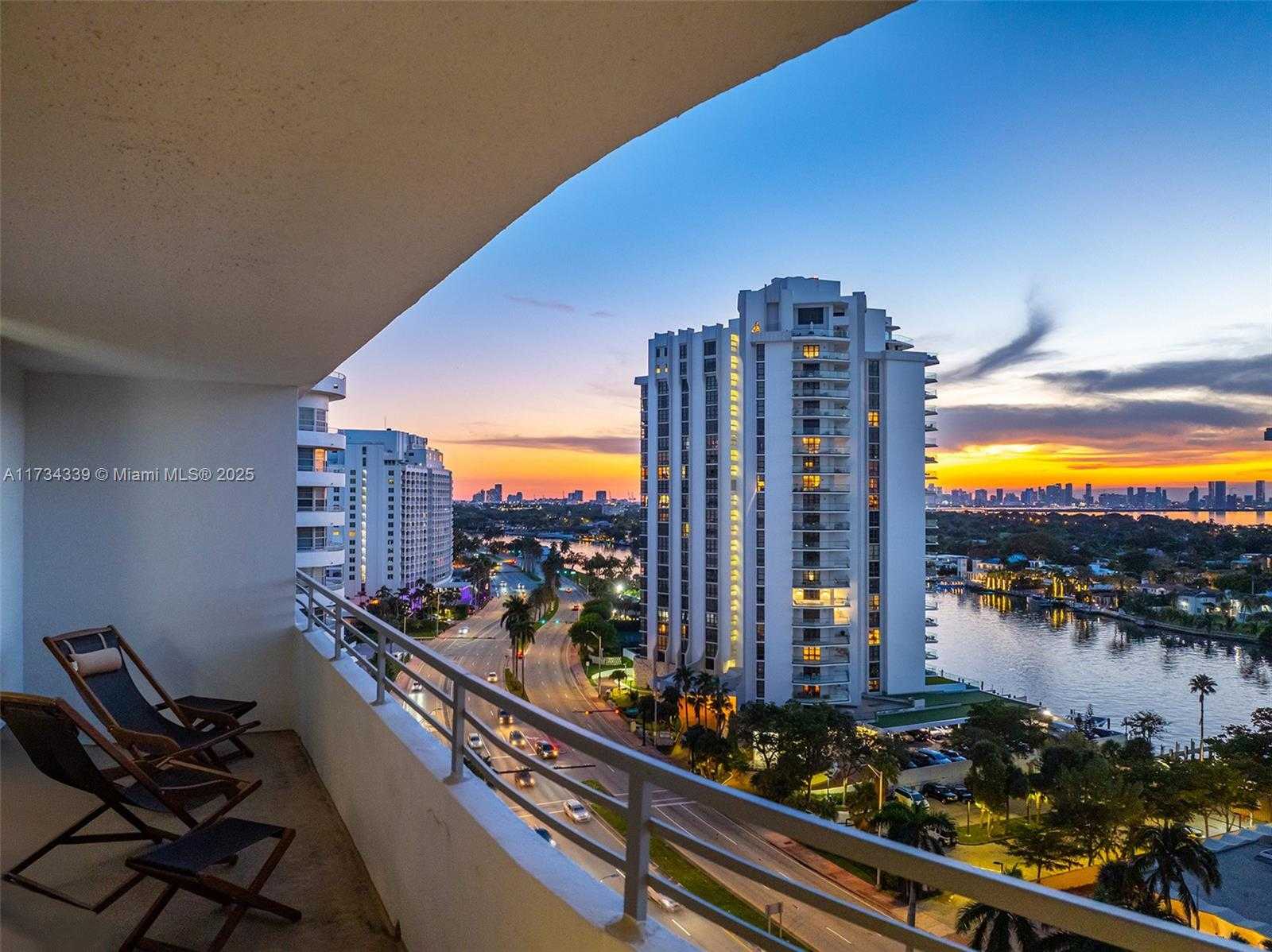 Small Image of 5555 COLLINS AVE #15Z, Miami Beach Number 11