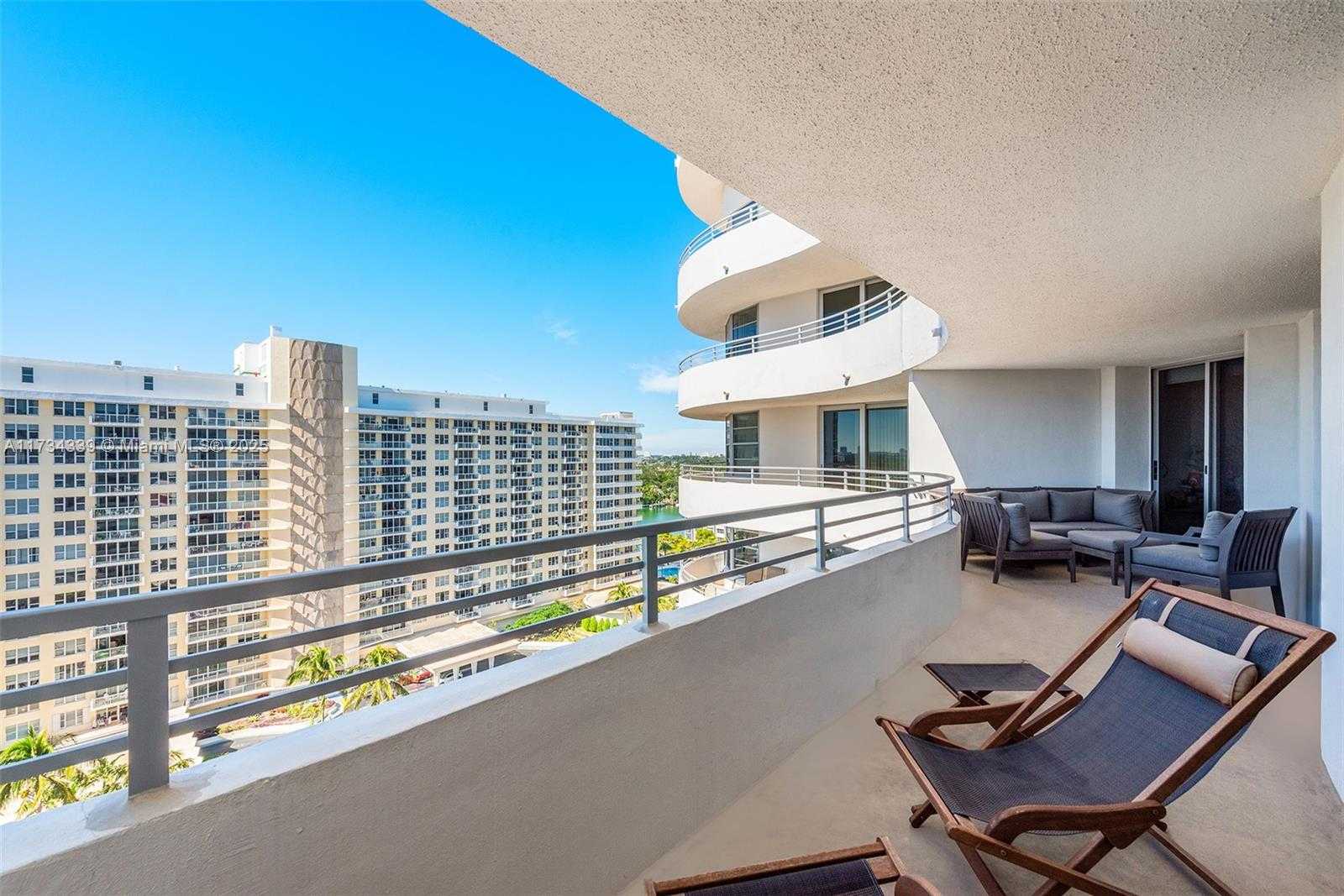 Small Image of 5555 COLLINS AVE #15Z, Miami Beach Number 12