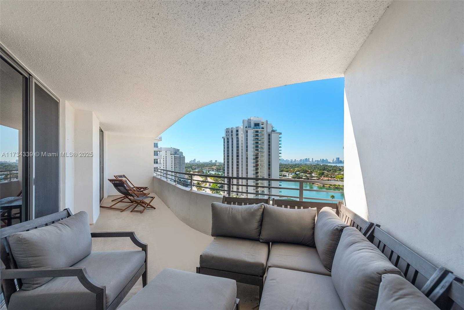 Small Image of 5555 COLLINS AVE #15Z, Miami Beach Number 3