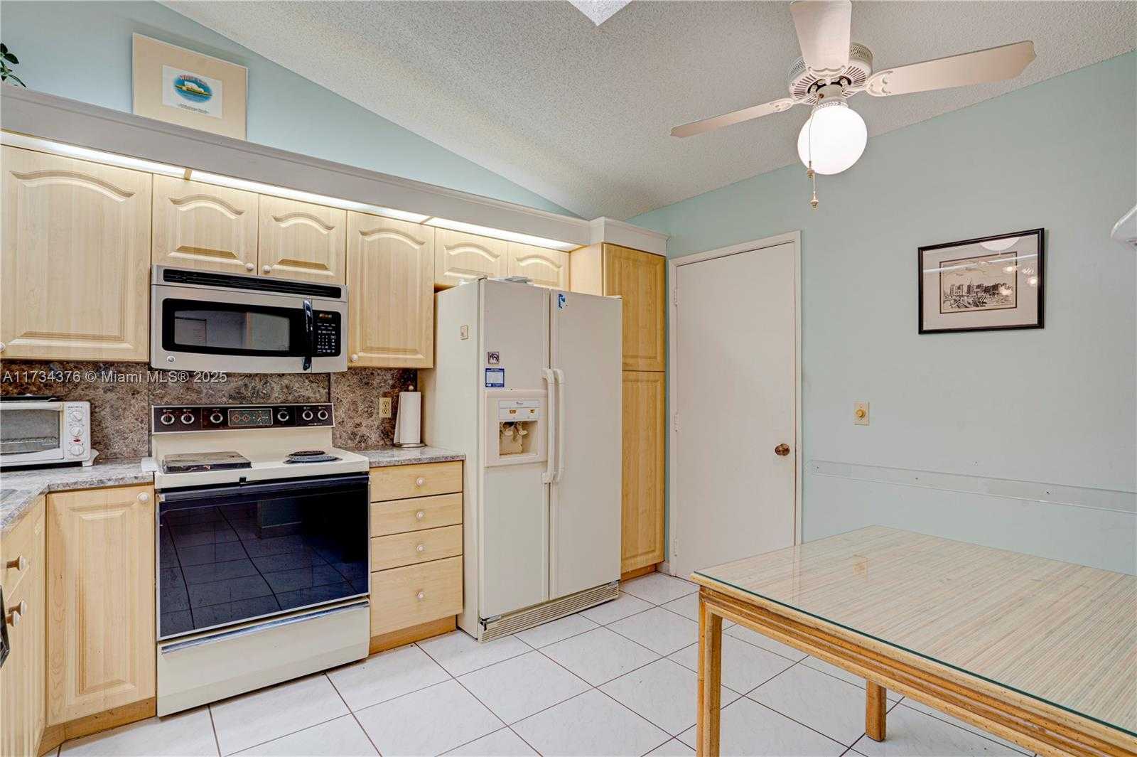 Small Image of 5479 PALM SPRINGS LN #A, Boynton Beach Number 11