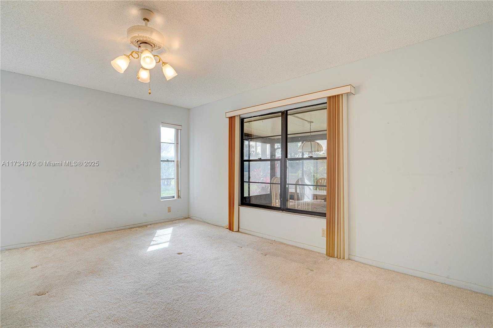 Small Image of 5479 PALM SPRINGS LN #A, Boynton Beach Number 21
