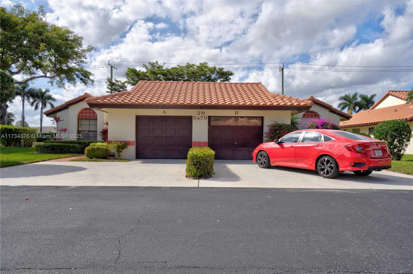 Small Image of 5479 PALM SPRINGS LN #A, Boynton Beach Number 3