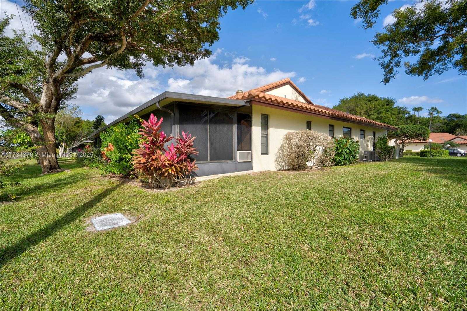 Small Image of 5479 PALM SPRINGS LN #A, Boynton Beach Number 7