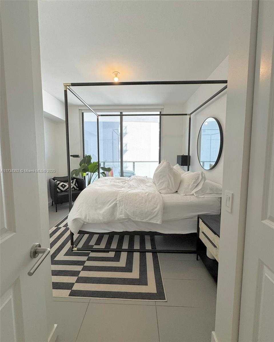Small Image of 1600 NORTH EAST 1ST AVE #1919, Miami Number 9