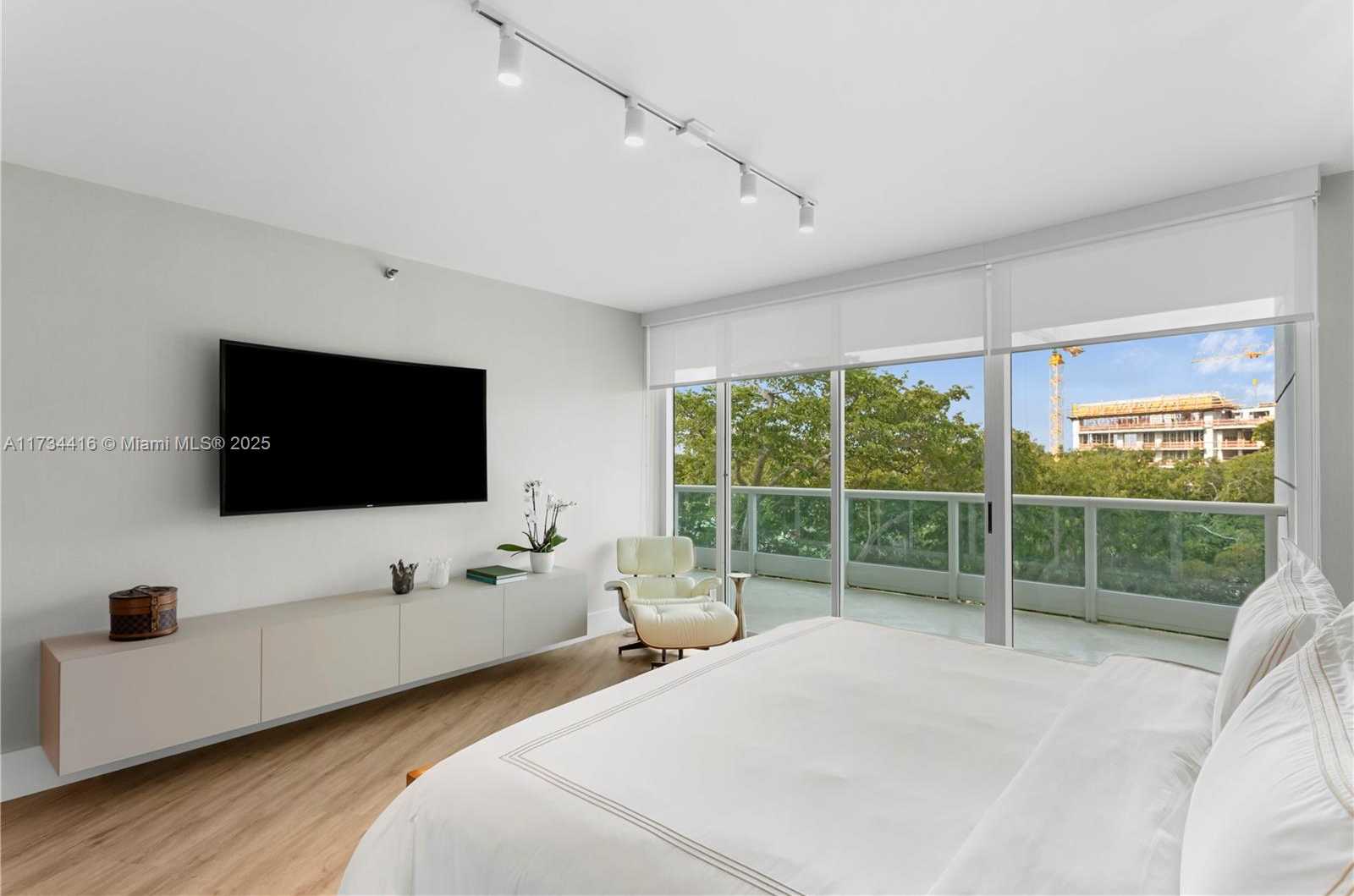 Small Image of 2127 BRICKELL AVE #705, Miami Number 17