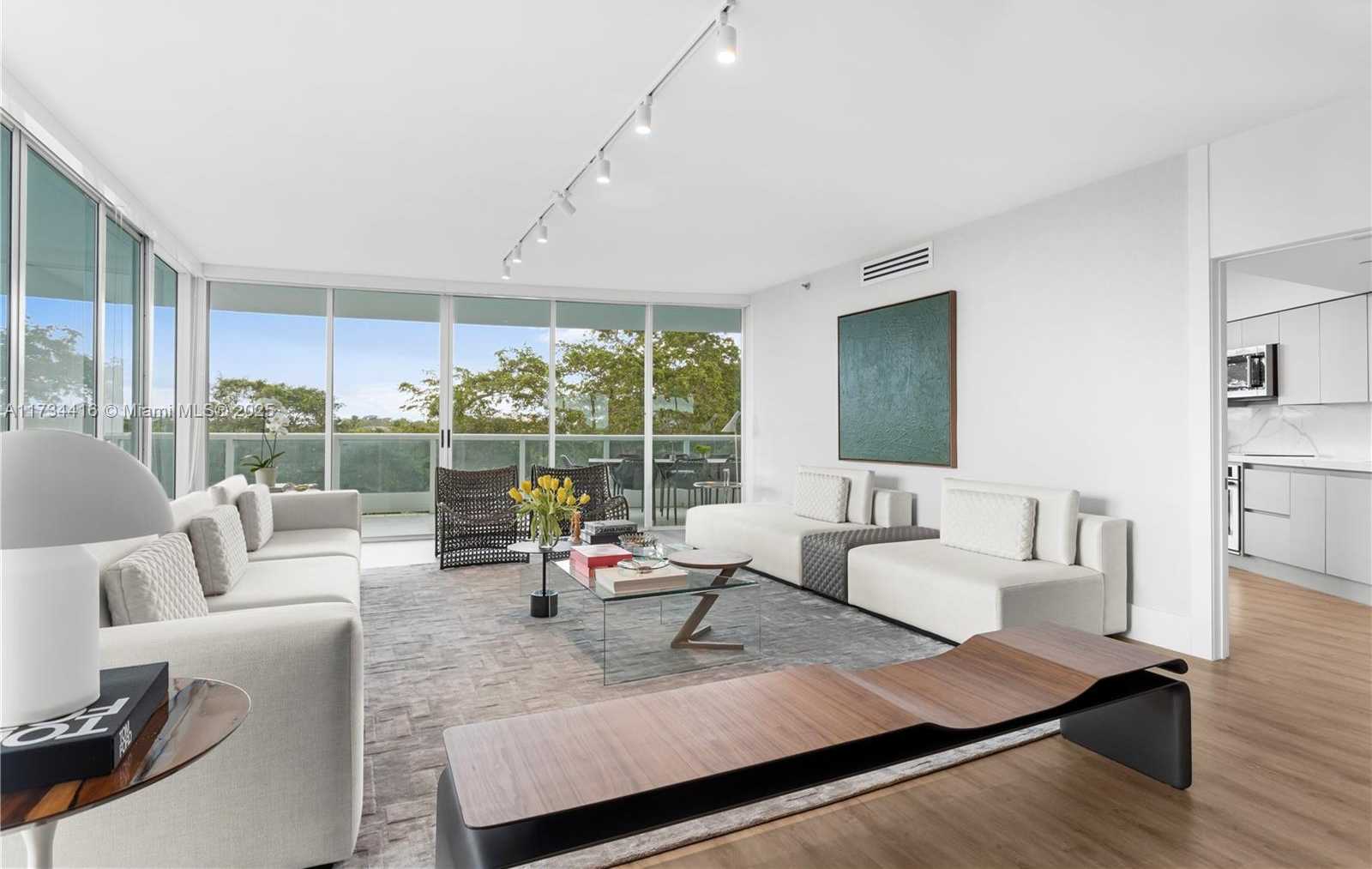 Small Image of 2127 BRICKELL AVE #705, Miami Number 3
