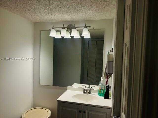 Small Image of 3110 HOLIDAY SPRINGS BLVD #310, Margate Number 13
