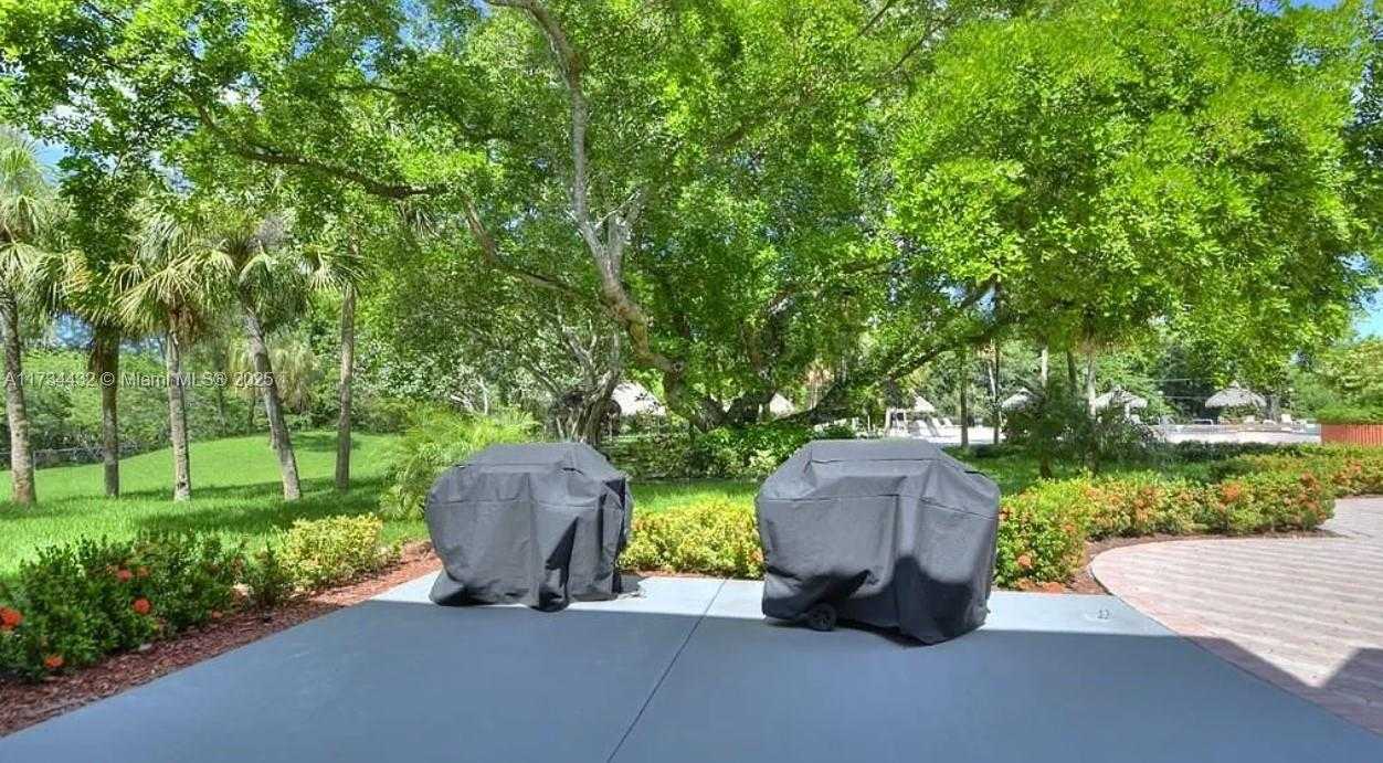 Small Image of 3110 HOLIDAY SPRINGS BLVD #310, Margate Number 29