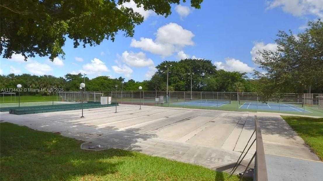 Small Image of 3110 HOLIDAY SPRINGS BLVD #310, Margate Number 34