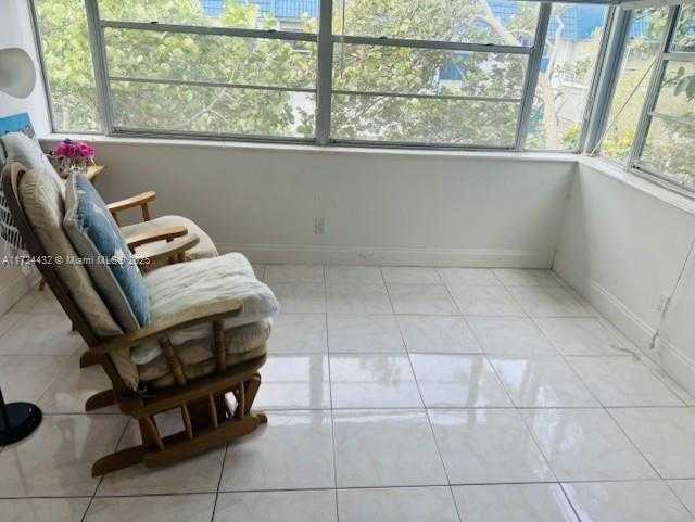 Small Image of 3110 HOLIDAY SPRINGS BLVD #310, Margate Number 5