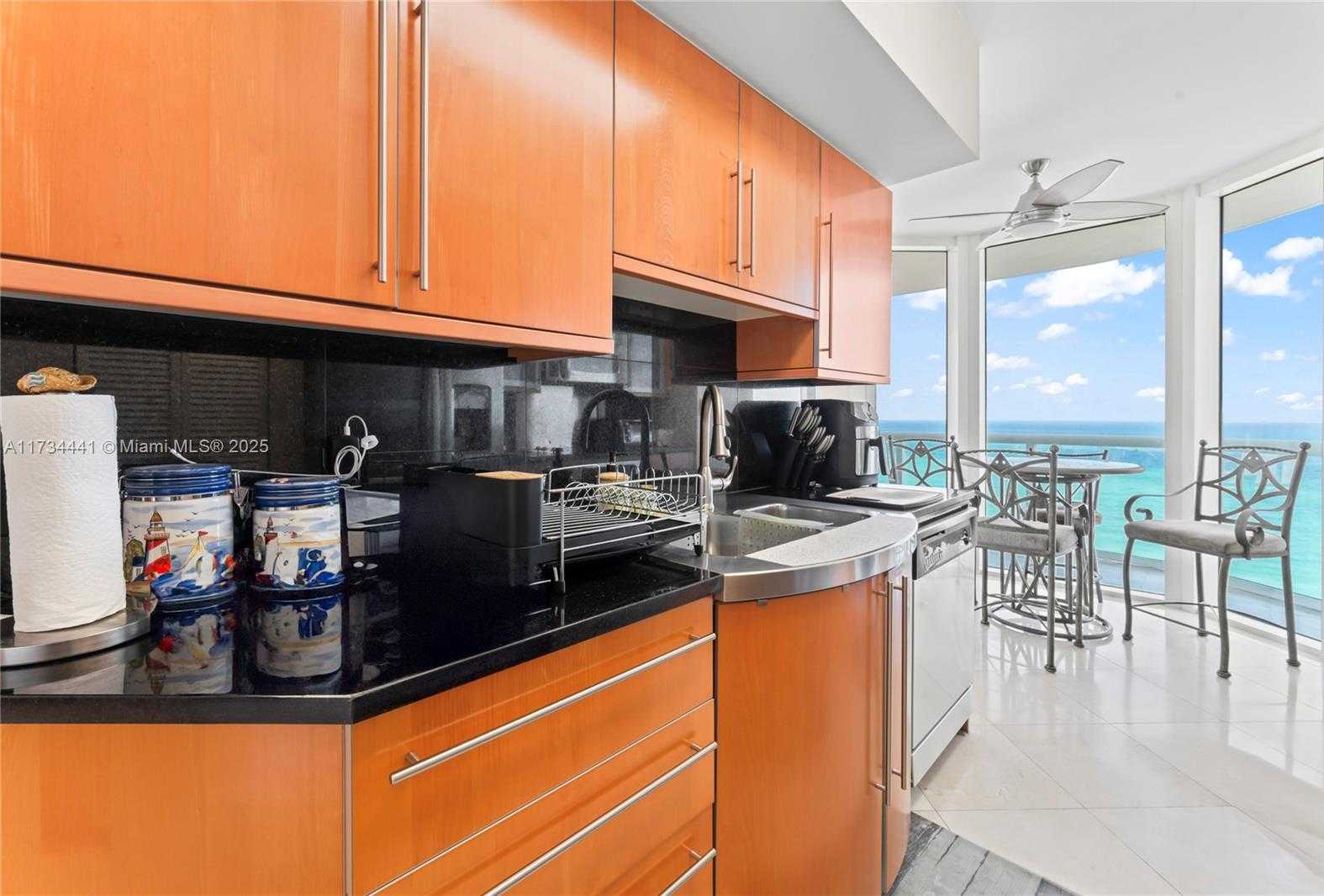Small Image of 6365 COLLINS AVE #1901, Miami Beach Number 16